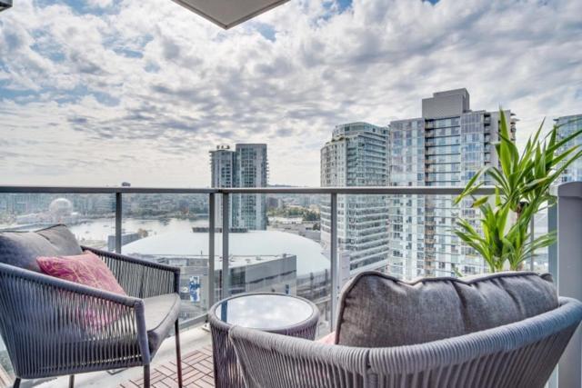 Beautiful Bright Modern Condo With Water View And Ac In Dt Vancouver 2Br,3Bd,2Bt Sleeps 6 Guests Free Parking Netflix Included Exterior photo